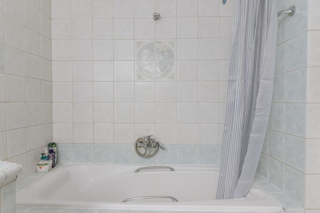 Sunny Apartment For Couples & Friends In Centre Iraklio Eksteriør billede